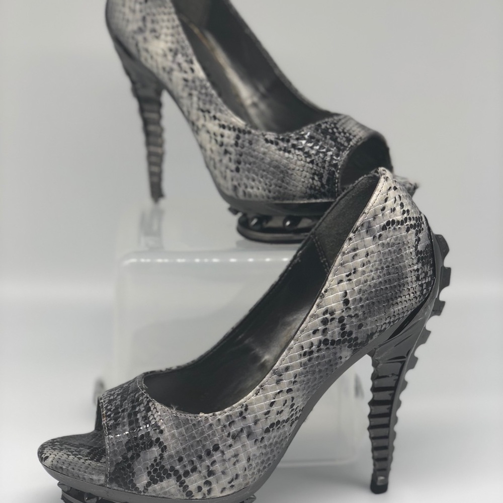 Metropolis Steampunk Spinal Heel